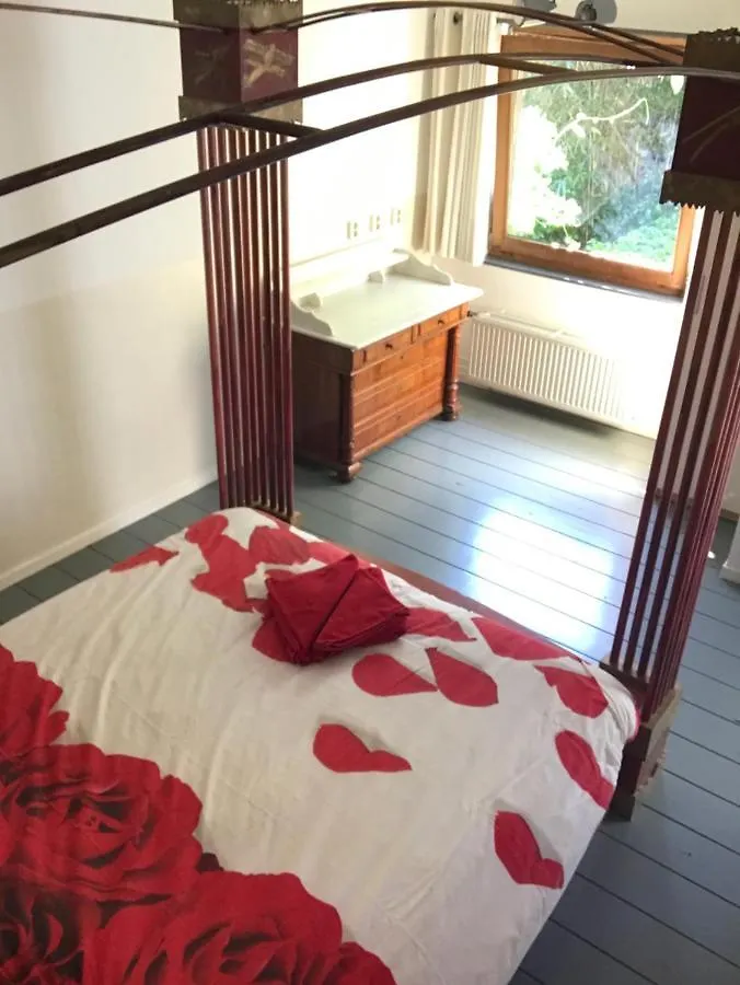 Bed Of Roses Bed & Breakfast Amsterdam