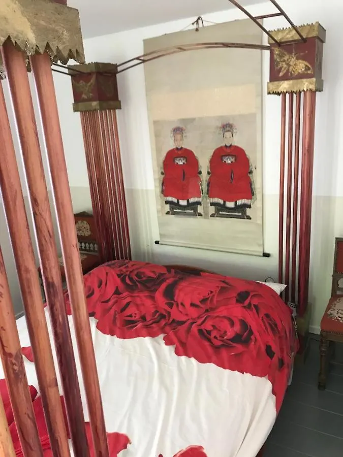 Bed Of Roses Bed & Breakfast Amsterdam